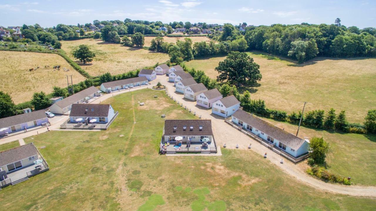 Seaview Holidays - Salterns Village Eksteriør bilde